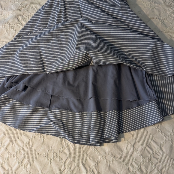 Uniqlo Poodle Skirt blue with white strips - Picture 4 of 6